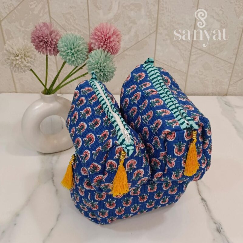 Cosmetic pouches - set of 3 with waterproof lining - Image 3